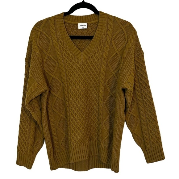 Aritzia Sunday Best Peggy V-Neck Sweater- Merino Wool V-Neck Cable Knit Sweater - Picture 7 of 13